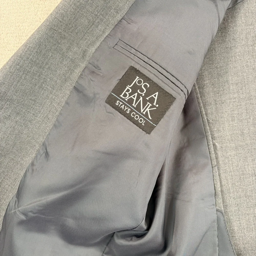Jos A Bank Stays Cool Blazer Sport Coat Jacket in Grey Wool Blend Half Lined 41R